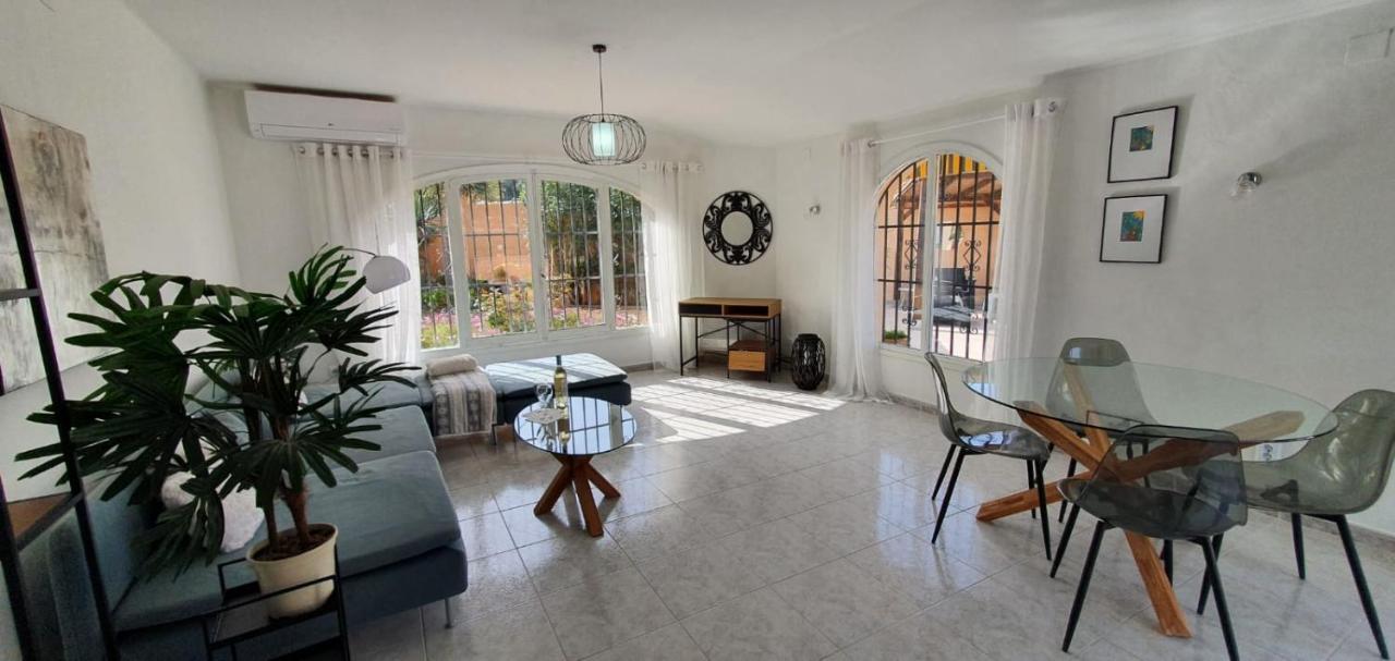 Cheerful 2-Bedroom Villa With Private Pool Calpe Exteriör bild