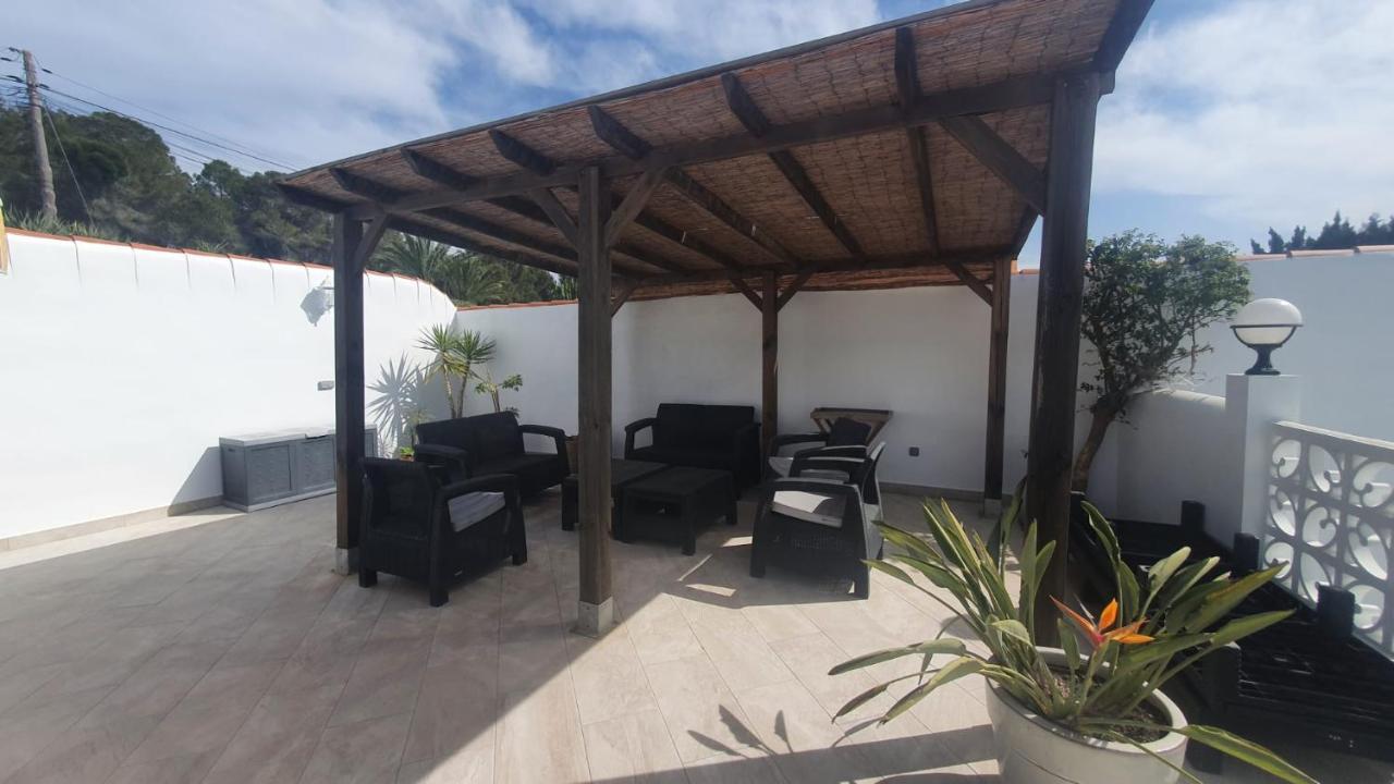 Cheerful 2-Bedroom Villa With Private Pool Calpe Exteriör bild