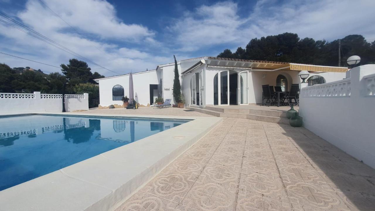 Cheerful 2-Bedroom Villa With Private Pool Calpe Exteriör bild