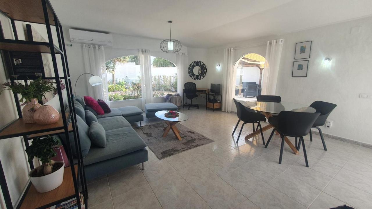 Cheerful 2-Bedroom Villa With Private Pool Calpe Exteriör bild