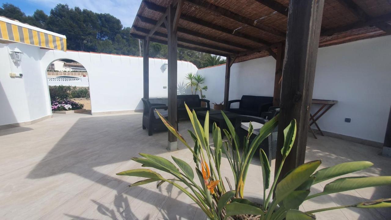Cheerful 2-Bedroom Villa With Private Pool Calpe Exteriör bild